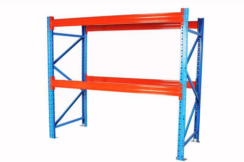 Heavy duty pallet racking